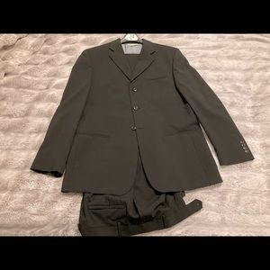 Wilke Rodriguez Men’s Suit. Black. Size 42 jacket. Size 36w pants.